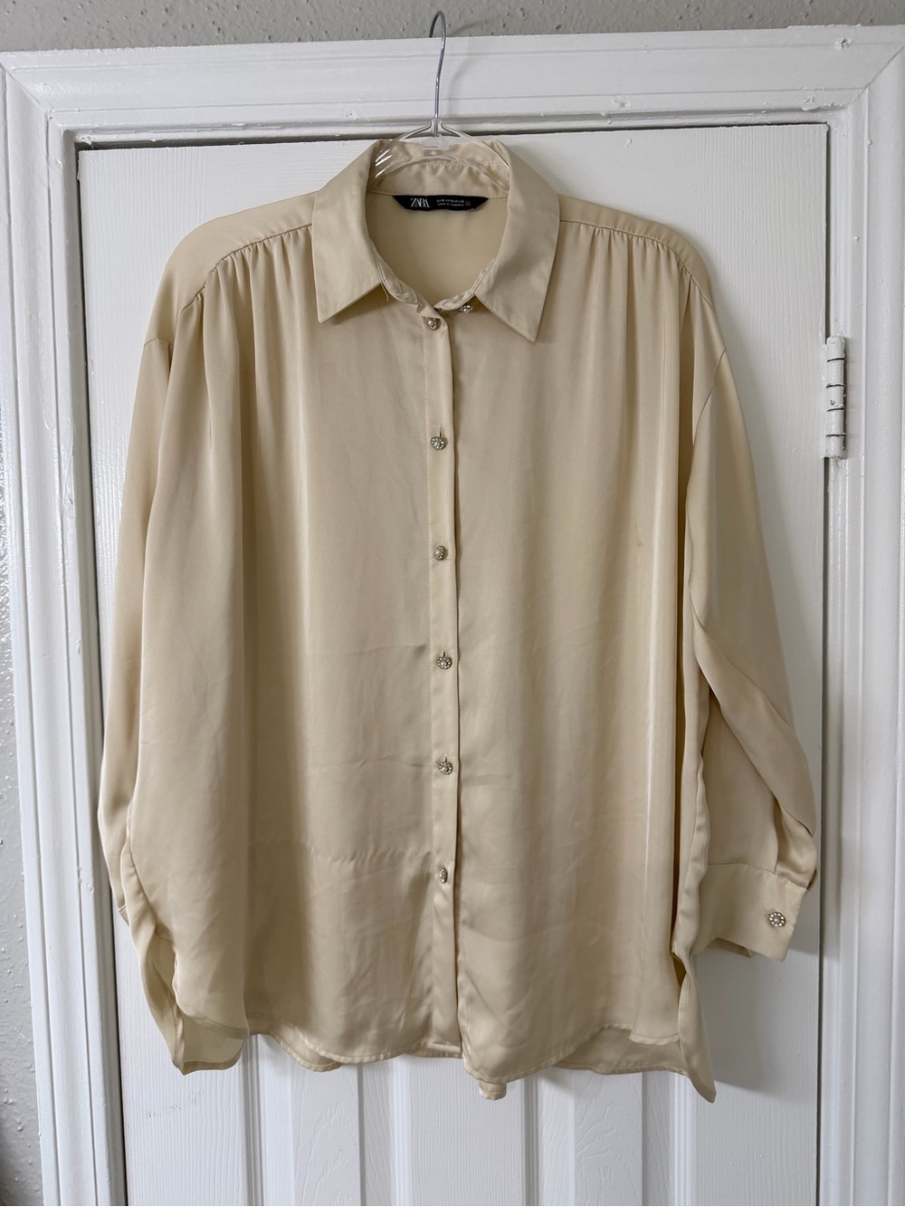 Zara Cream Pearl Button-Up Blouse Size Small Office Workwear Career Professional